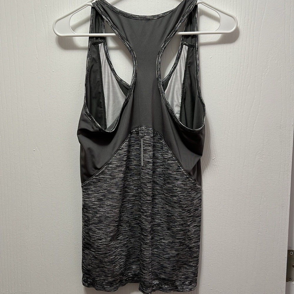 Reebok Racerback Tank Top Size Medium - Picture 2 of 3
